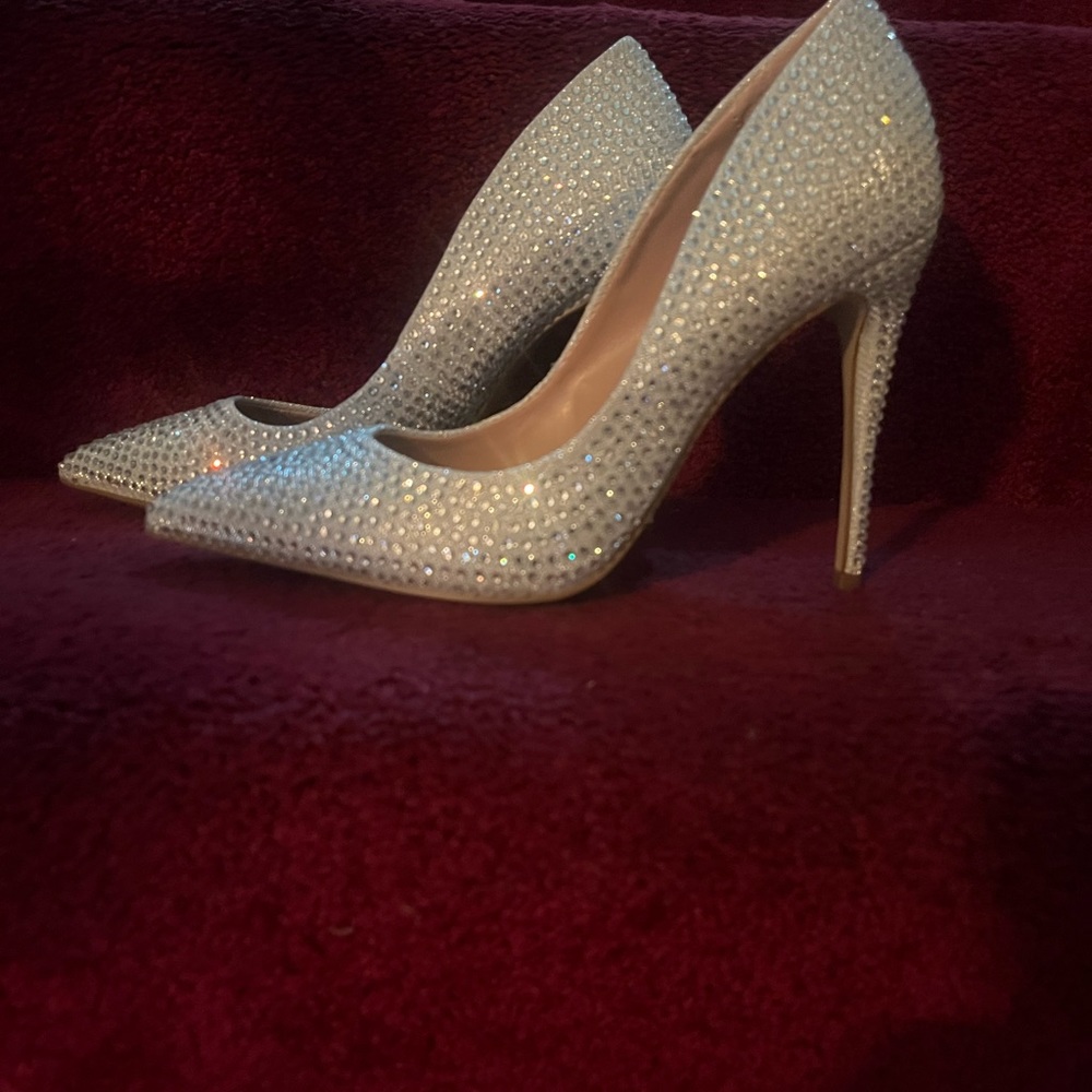 Steve Madden Rhinestone Pumps